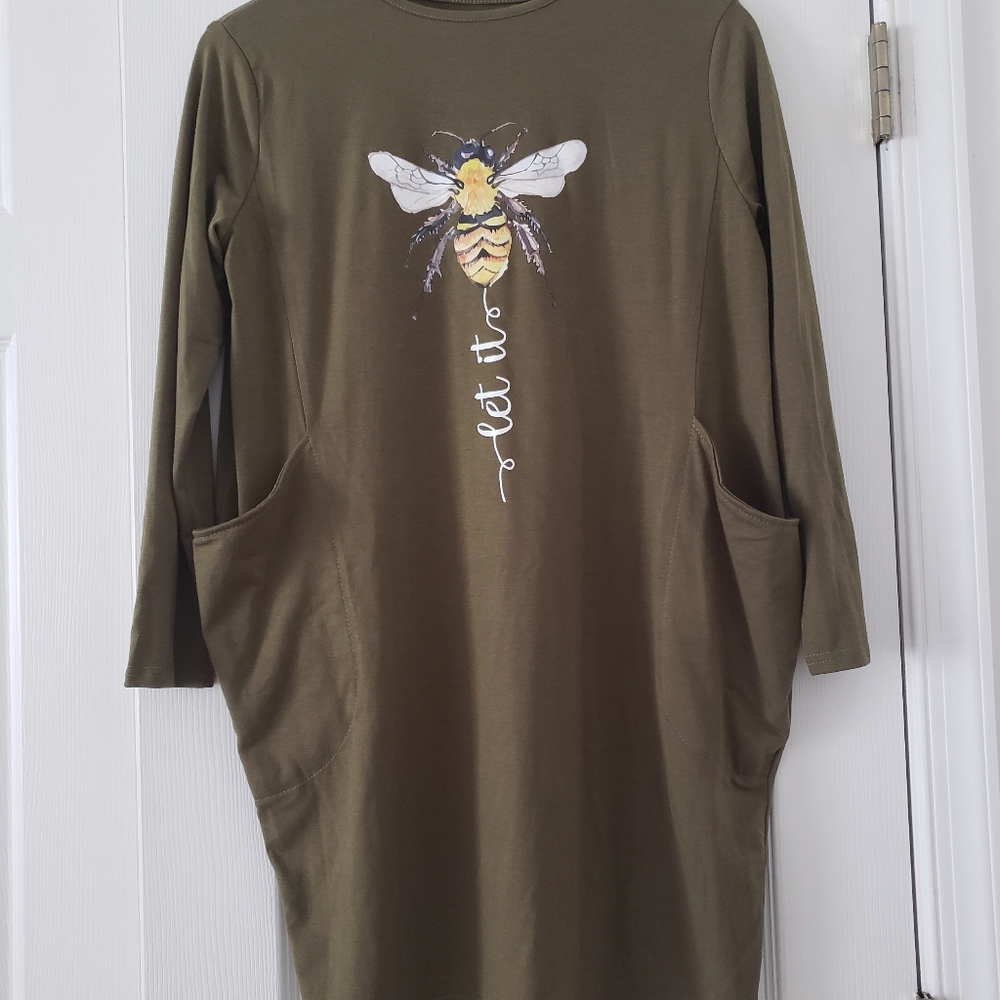 Green "Let it Bee" dress or nightgown
